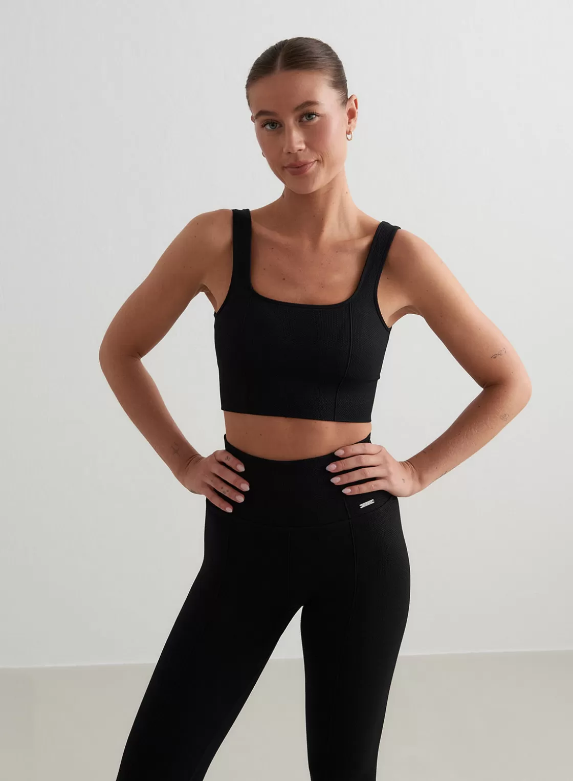 AIM’N Luxe Seamless Bra Black New