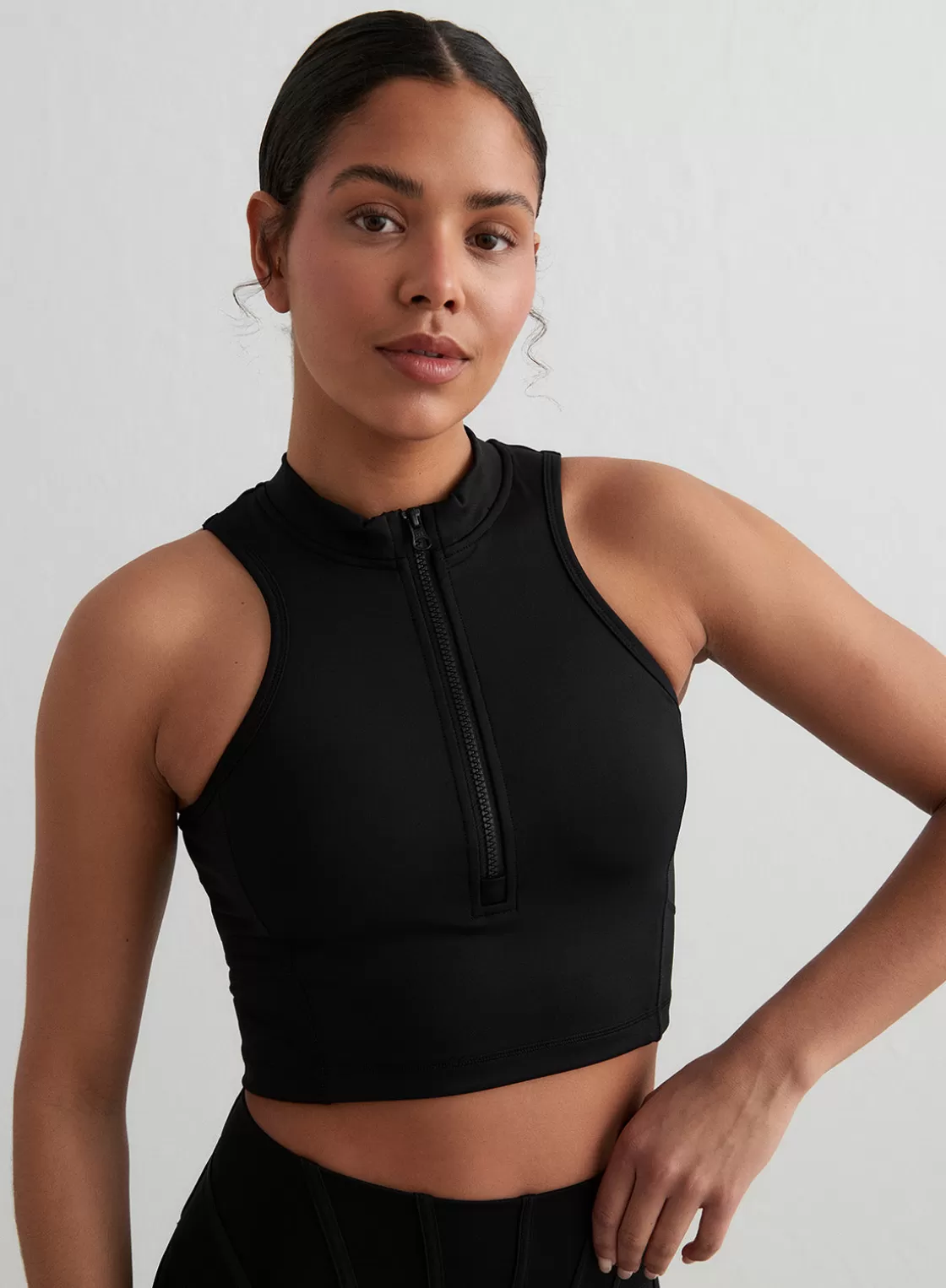 AIM’N Black Sculpting Racer Front Zip Top Outlet