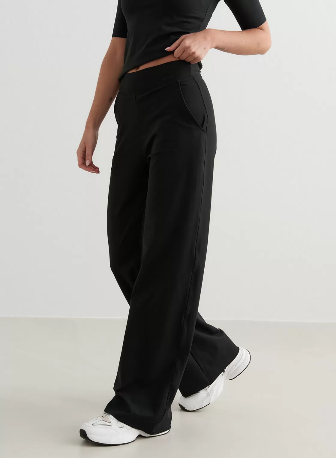 AIM’N Sense Wide Pants Black Flash Sale