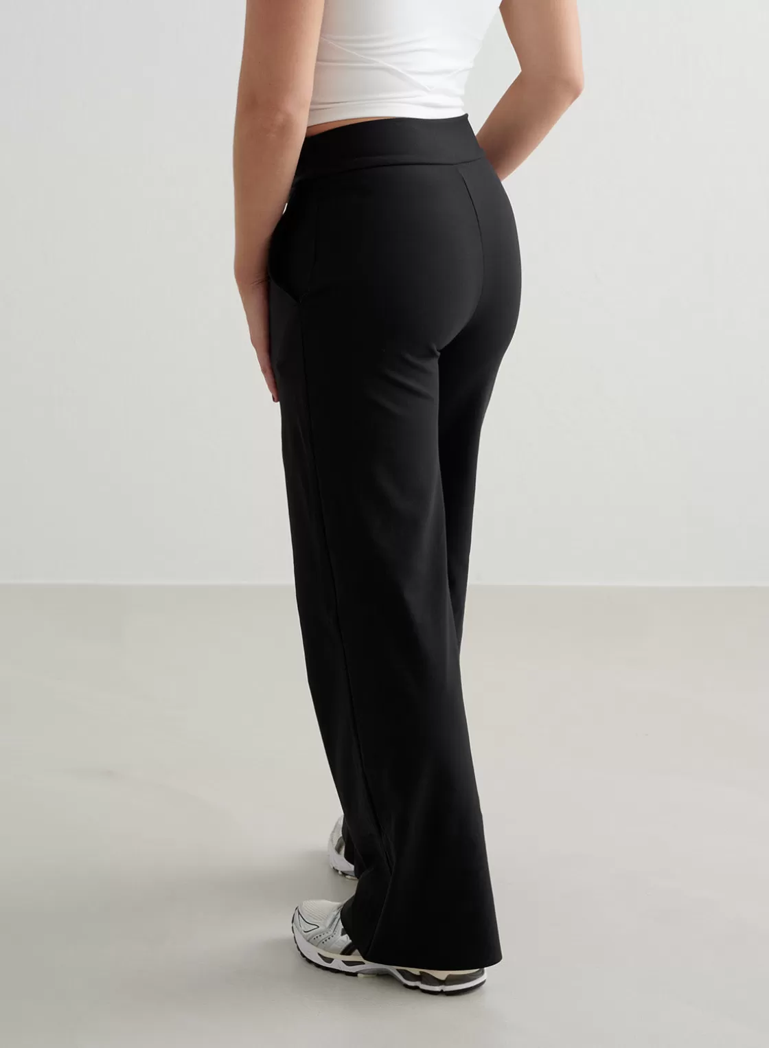 AIM’N Black Sense Wide Petite Pants Store