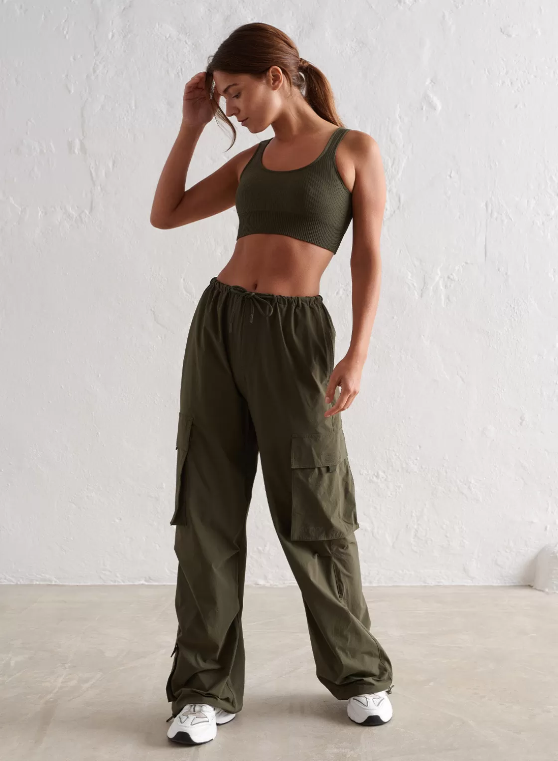 AIM’N Windbreaker Parachute Pants Khaki Online