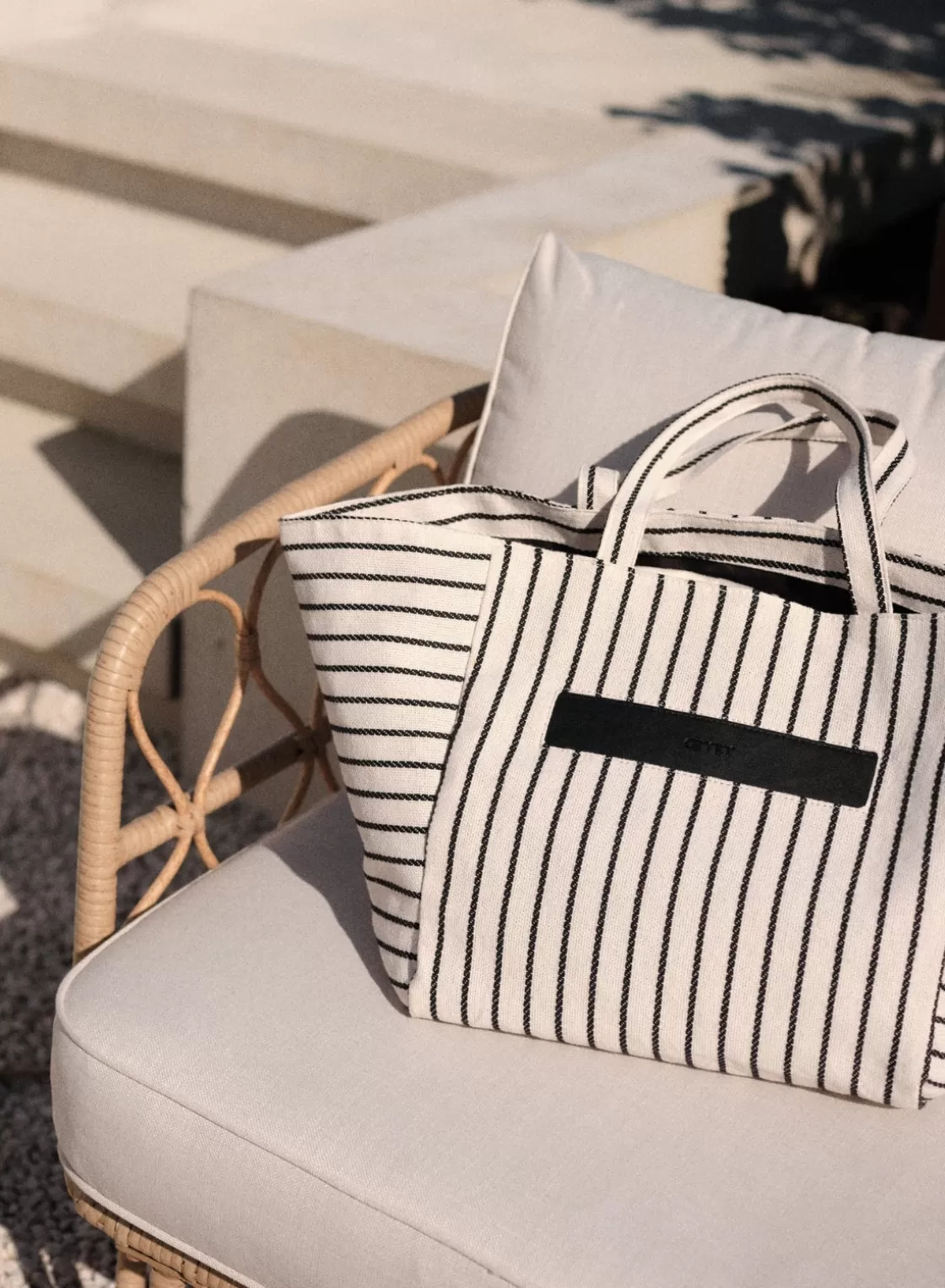 AIM’N Off-white Beach Tote Bag Outlet