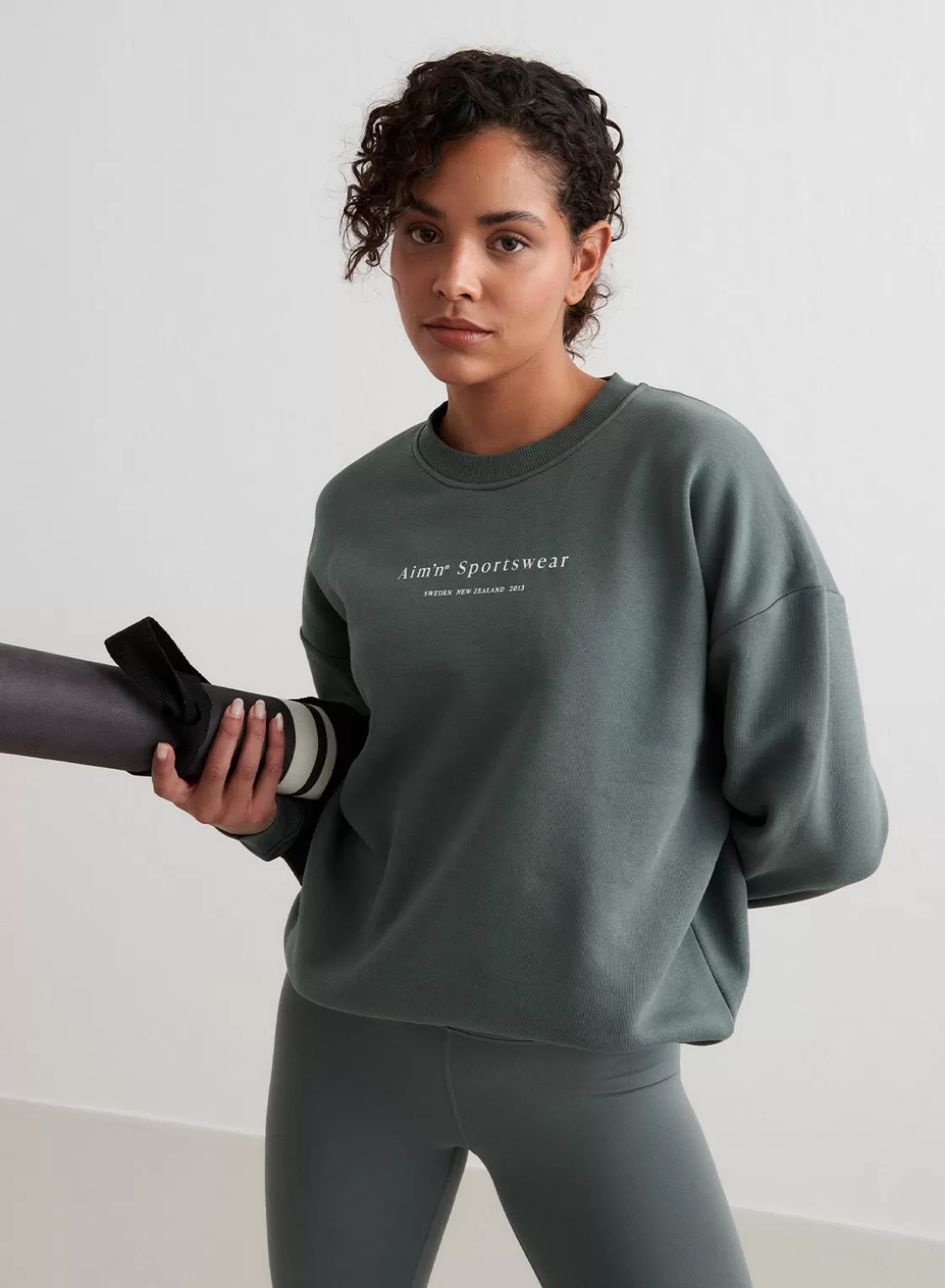 AIM’N Serif Sweatshirt Sage Outlet