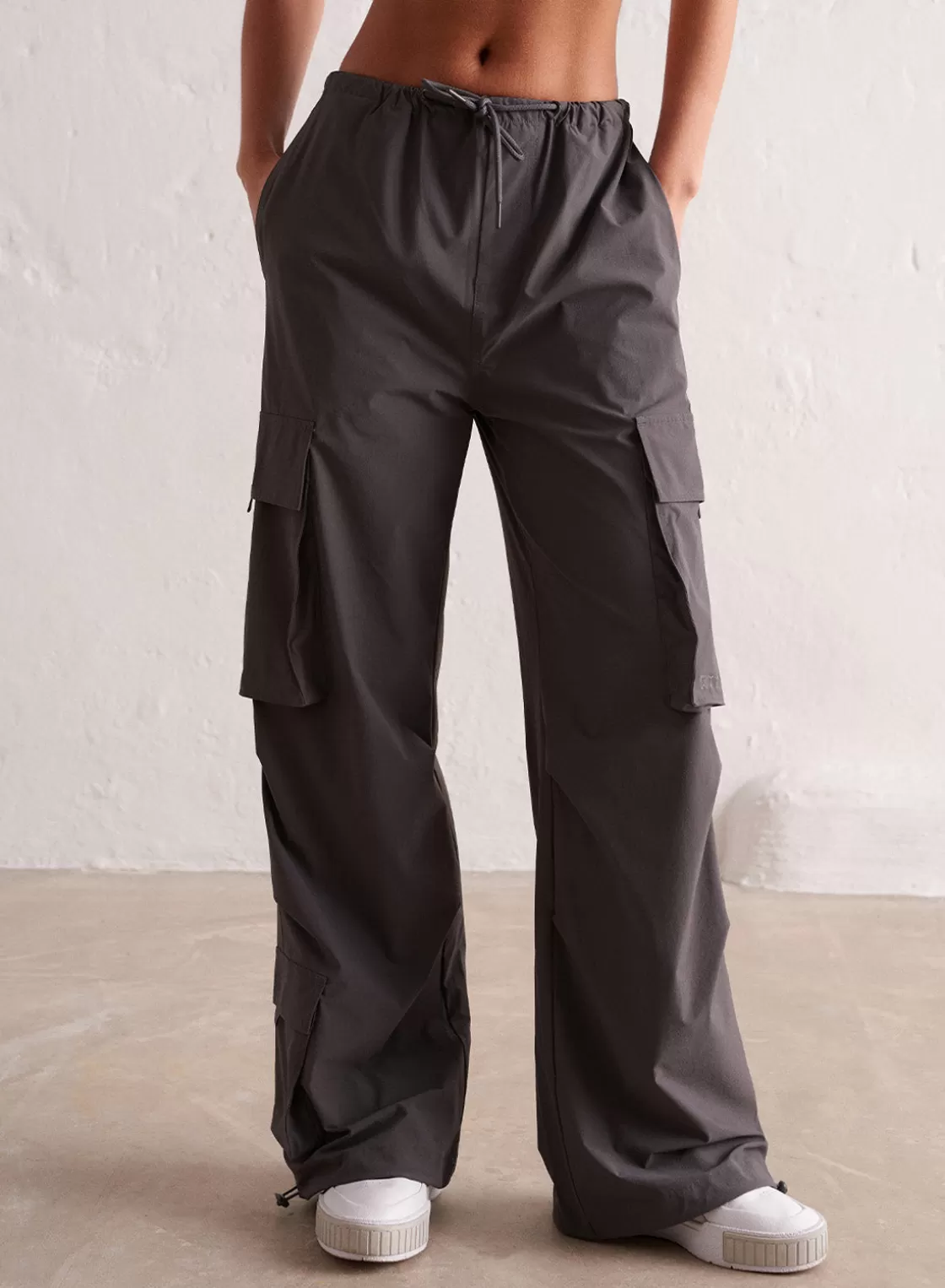 AIM’N Windbreaker Parachute Pants Shadow grey Clearance