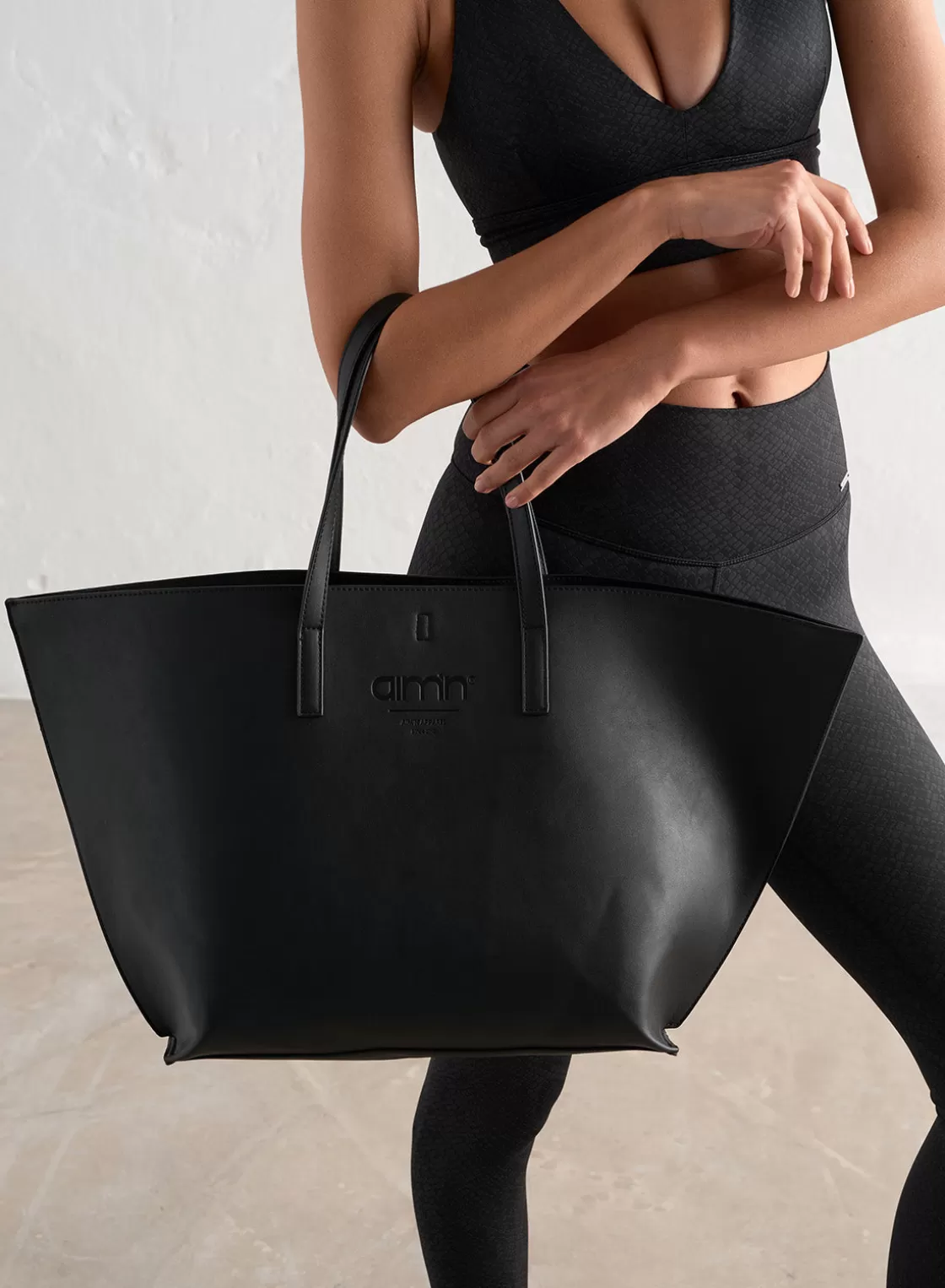 AIM’N The Perfect Tote Bag Flash Sale